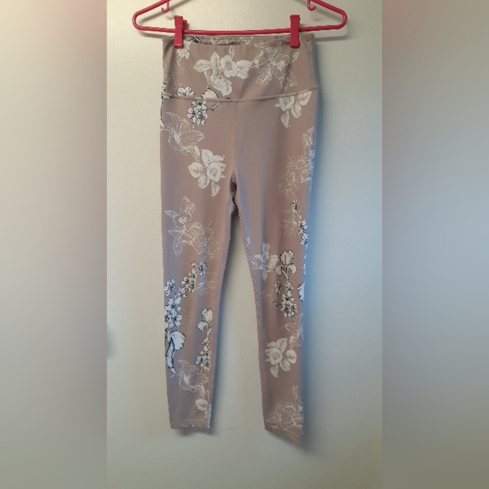 All Fenix brand flowered leggings - size small